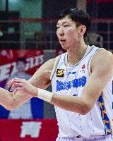 两倍还多！北京半场抢下25个篮板&amp;广厦仅有12个